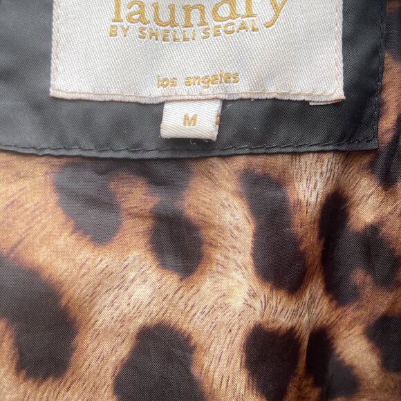 Laundry by Shelli Segal hooded down puffer coat. Women’s size Medium - Picture 5 of 7